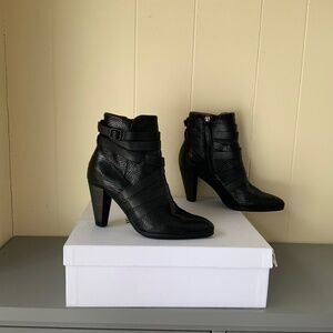 Coque Terra women leather boots, size 37, colour black